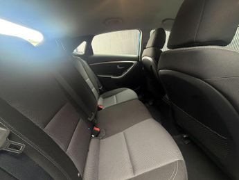 Hyundai i30 1.6 CRDi Blue Drive SE Nav DCT Euro 6 (s/s) 5dr