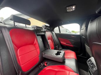 Jaguar XE 2.0d R-Sport Auto Euro 6 (s/s) 4dr