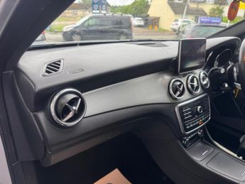 Mercedes-Benz GLA 2.1 GLA220d AMG Line (Premium) 7G-DCT 4MATIC Euro 6 (s/s) 5dr