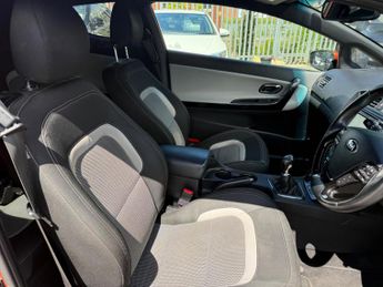 Kia ProCeed 1.6 CRDi EcoDynamics SE Euro 5 (s/s) 3dr