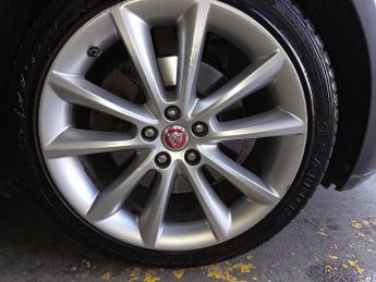 Jaguar XF 2.0d Portfolio Auto Euro 6 (s/s) 4dr