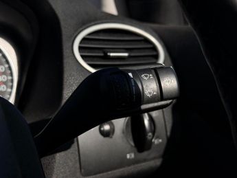 Ford Focus 1.6 Zetec Climate 5dr