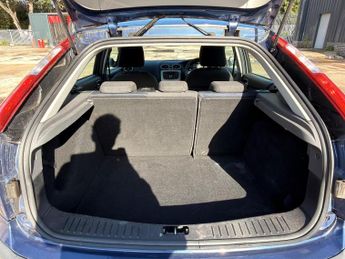 Ford Focus 1.6 Zetec Climate 5dr