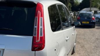 Ford C-Max 1.6 16v Zetec 5dr