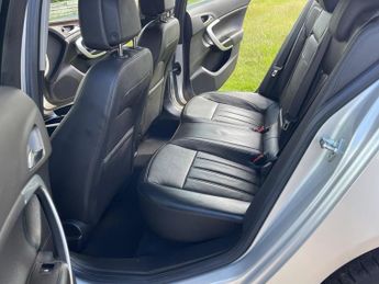 Vauxhall Insignia 2.0 CDTi Elite Auto Euro 5 5dr