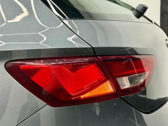 SEAT Leon 1.6 TDI CR SE DSG Euro 5 (s/s) 5dr