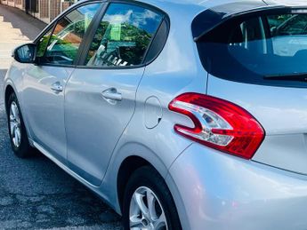 Peugeot 208 1.4 e-HDi Active EGC Euro 5 (s/s) 5dr
