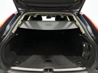 Volvo V90 2.0 D4 Momentum Pro Auto Euro 6 (s/s) 5dr