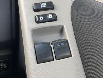 Toyota Yaris 1.33 Dual VVT-i TR Euro 4 (s/s) 5dr