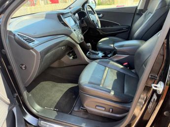 Hyundai Santa Fe 2.2 CRDi Blue Drive Premium SE Auto 4WD Euro 6 (s/s) 5dr (7 Seat