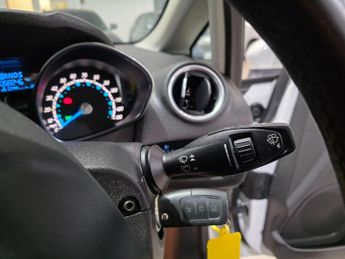 Ford Fiesta 1.0T EcoBoost Titanium Powershift Euro 5 5dr
