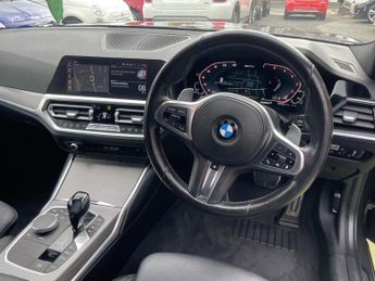 BMW 3 Series 2.0 330e 12kWh M Sport Touring Auto Euro 6 (s/s) 5dr