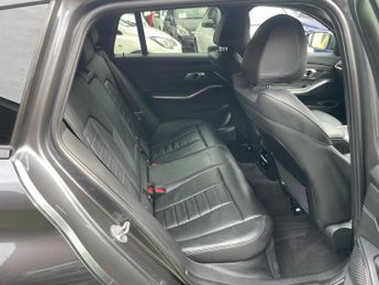 BMW 3 Series 2.0 330e 12kWh M Sport Touring Auto Euro 6 (s/s) 5dr