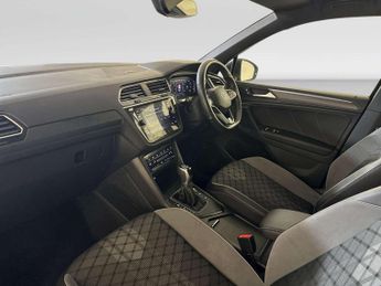 Volkswagen Tiguan 1.5 TSI R-Line SUV 5dr Petrol DSG Euro 6 (s/s) (150 ps)