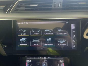 Audi e-tron 55 Launch Edition SUV 5dr Electric Auto quattro 95kWh (408 ps)