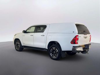 Toyota Hilux 2.4 D-4D Invincible Pickup Double Cab 4dr Diesel Auto 4WD Euro 6