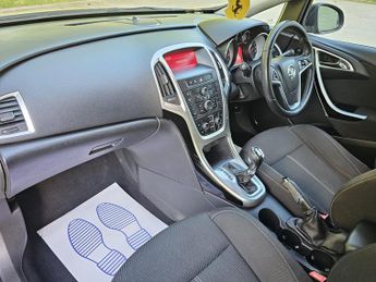Vauxhall Astra 1.6 16v SRi Auto Euro 5 5dr