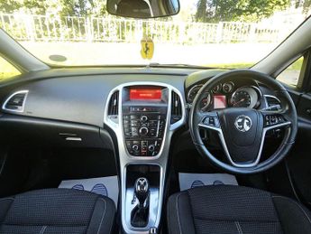 Vauxhall Astra 1.6 16v SRi Auto Euro 5 5dr