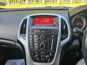 Vauxhall Astra 1.6 16v SRi Auto Euro 5 5dr