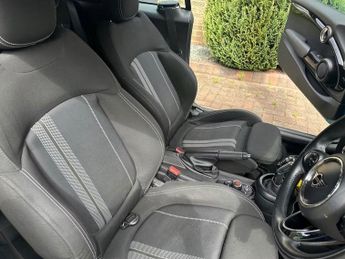 MINI Convertible 2.0 Cooper S Classic Steptronic Euro 6 (s/s) 2dr