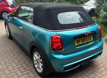 MINI Convertible 2.0 Cooper S Classic Steptronic Euro 6 (s/s) 2dr