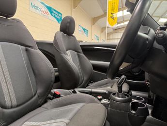 MINI Convertible 2.0 Cooper S Classic Steptronic Euro 6 (s/s) 2dr