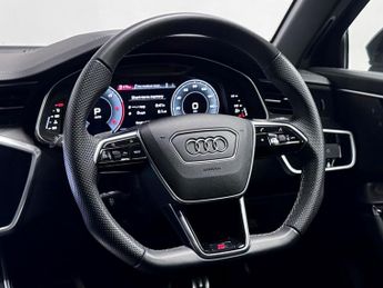 Audi A6 Avant 2.0 TDI 40 Black Edition Estate 5dr Diesel S Tronic quattro Euro