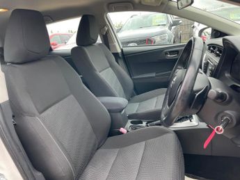 Toyota Auris 1.6 V-Matic Icon Multidrive S Euro 5 5dr