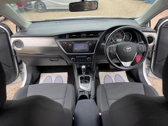 Toyota Auris 1.6 V-Matic Icon Multidrive S Euro 5 5dr