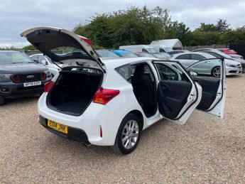 Toyota Auris 1.6 V-Matic Icon Multidrive S Euro 5 5dr