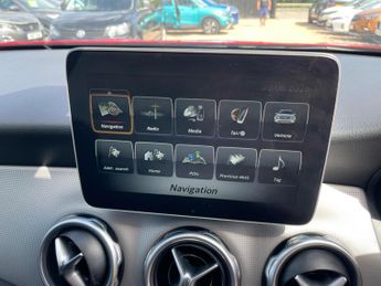 Mercedes-Benz GLA 1.6 GLA180 Urban Edition 7G-DCT Euro 6 (s/s) 5dr