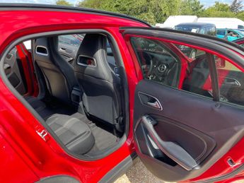 Mercedes-Benz GLA 1.6 GLA180 Urban Edition 7G-DCT Euro 6 (s/s) 5dr