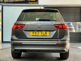 Volkswagen Tiguan 2.0 TDI BlueMotion Tech SEL DSG 4Motion Euro 6 (s/s) 5dr
