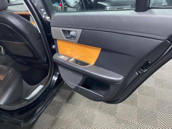 Jaguar XF 3.0d V6 Luxury Auto Euro 5 4dr