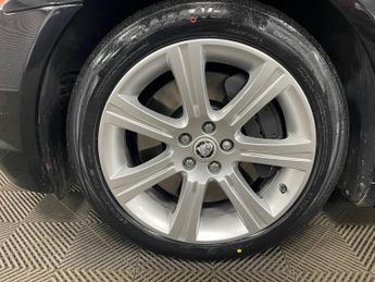 Jaguar XF 3.0d V6 Luxury Auto Euro 5 4dr