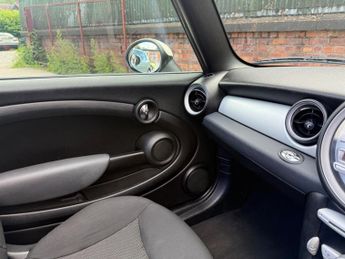 MINI Convertible 1.6 Cooper Steptronic Euro 4 2dr