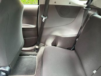 Toyota iQ 1.0 VVT-i Multidrive Euro 4 3dr