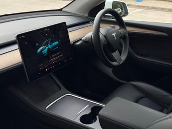 Tesla Model Y (Dual Motor) Long Range Auto 4WDE 5dr
