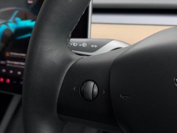 Tesla Model Y (Dual Motor) Long Range Auto 4WDE 5dr