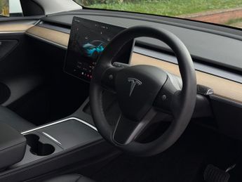 Tesla Model Y (Dual Motor) Long Range Auto 4WDE 5dr