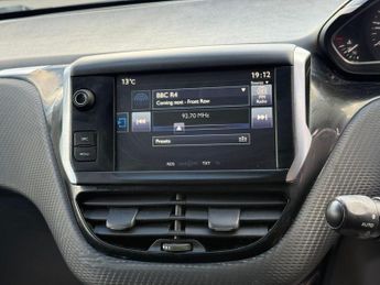 Peugeot 2008 1.6 BlueHDi Allure Euro 6 (s/s) 5dr