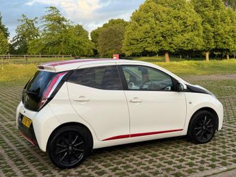 Toyota AYGO 1.0 VVT-i x-press Hatchback 5dr Petrol x-shift Euro 6 (68 ps)
