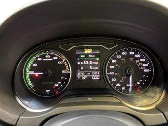 Audi A3 1.4 TFSI e-tron Sportback e-S Tronic Euro 6 5dr 8.8kWh