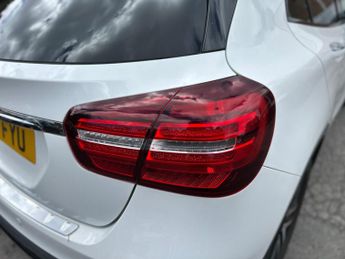 Mercedes-Benz GLA 1.6 GLA180 Urban Edition 7G-DCT Euro 6 (s/s) 5dr