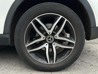 Mercedes-Benz GLA 1.6 GLA180 Urban Edition 7G-DCT Euro 6 (s/s) 5dr