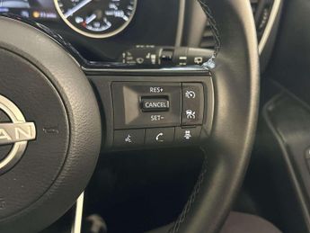 Nissan Qashqai 1.3 DIG-T MHEV Acenta Premium SUV 5dr Petrol Hybrid Manual Euro 