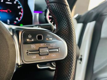 Mercedes-Benz CLA 1.3 CLA180 AMG Line (Premium) Coupe 7G-DCT Euro 6 (s/s) 4dr