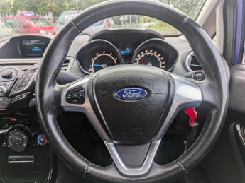 Ford Fiesta 1.0T EcoBoost Zetec Hatchback 5dr Petrol Manual Euro 5 (s/s) (10
