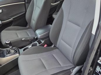 Hyundai i30 1.6 CRDi Blue Drive SE Tourer Euro 6 (s/s) 5dr