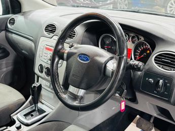 Ford Focus 1.6 Zetec 5dr